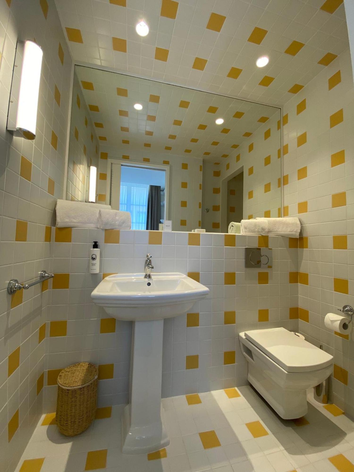 Lilou Hotel Hyères Eksteriør billede
